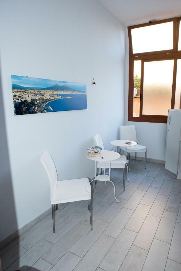 B&B Le Isole ナポリ エクステリア 写真
